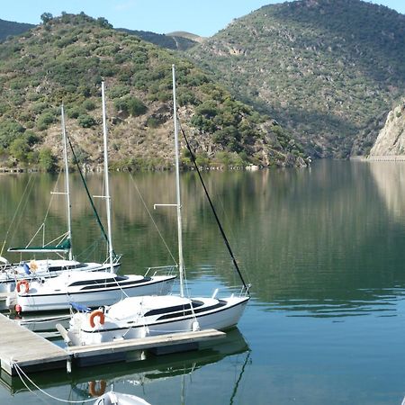 Douro Yacht Charter & Bungalows Sao Joao da Pesqueira Ngoại thất bức ảnh