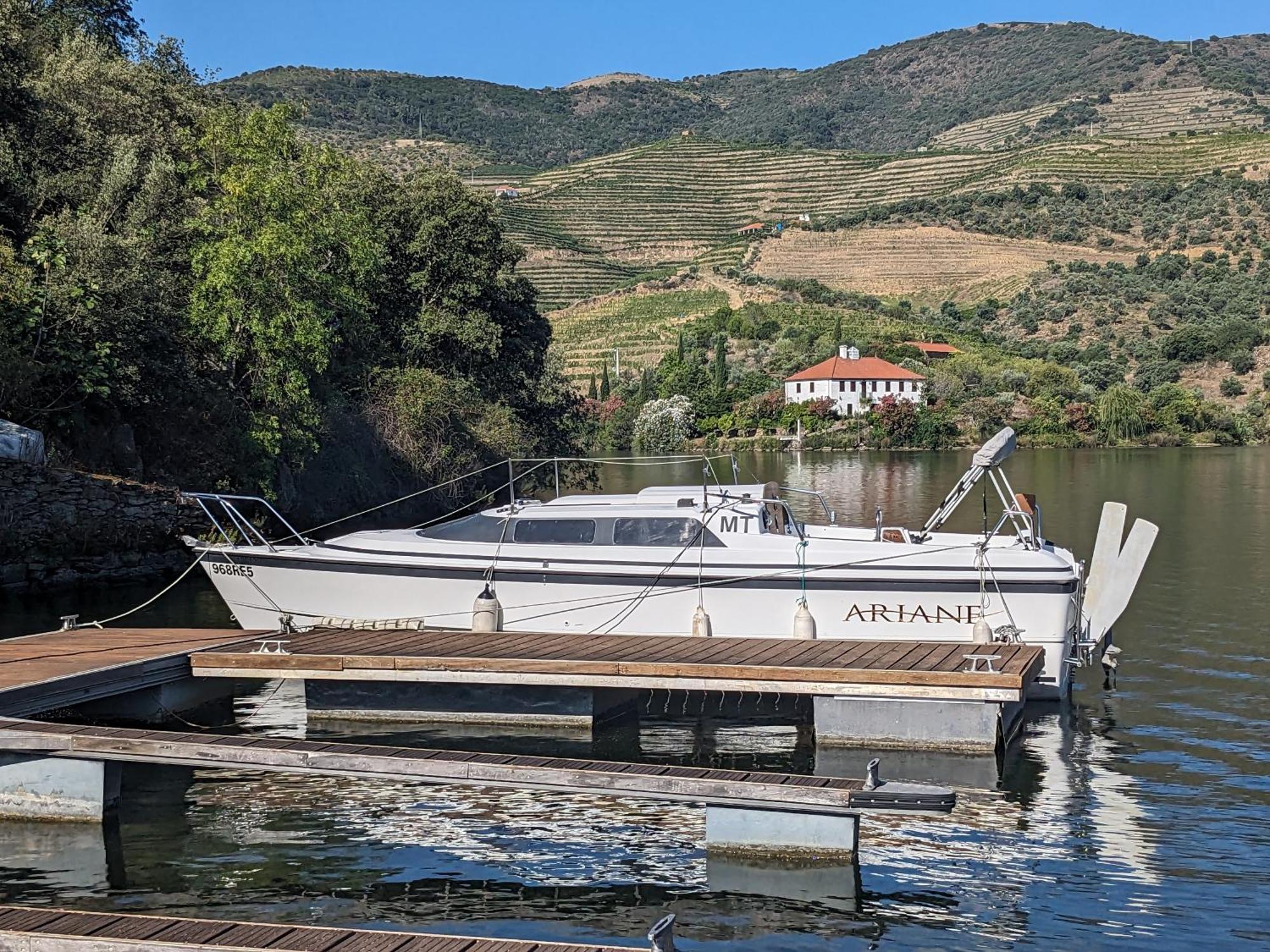 Douro Yacht Charter & Bungalows Sao Joao da Pesqueira Ngoại thất bức ảnh