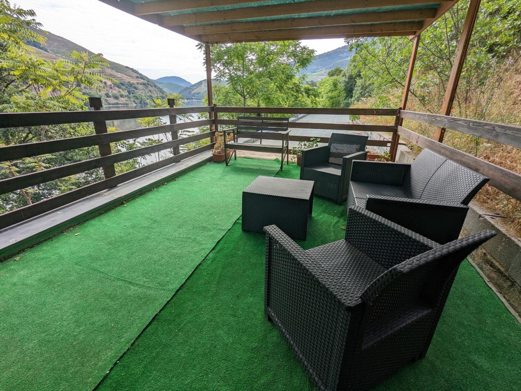 Douro Yacht Charter & Bungalows Sao Joao da Pesqueira Ngoại thất bức ảnh
