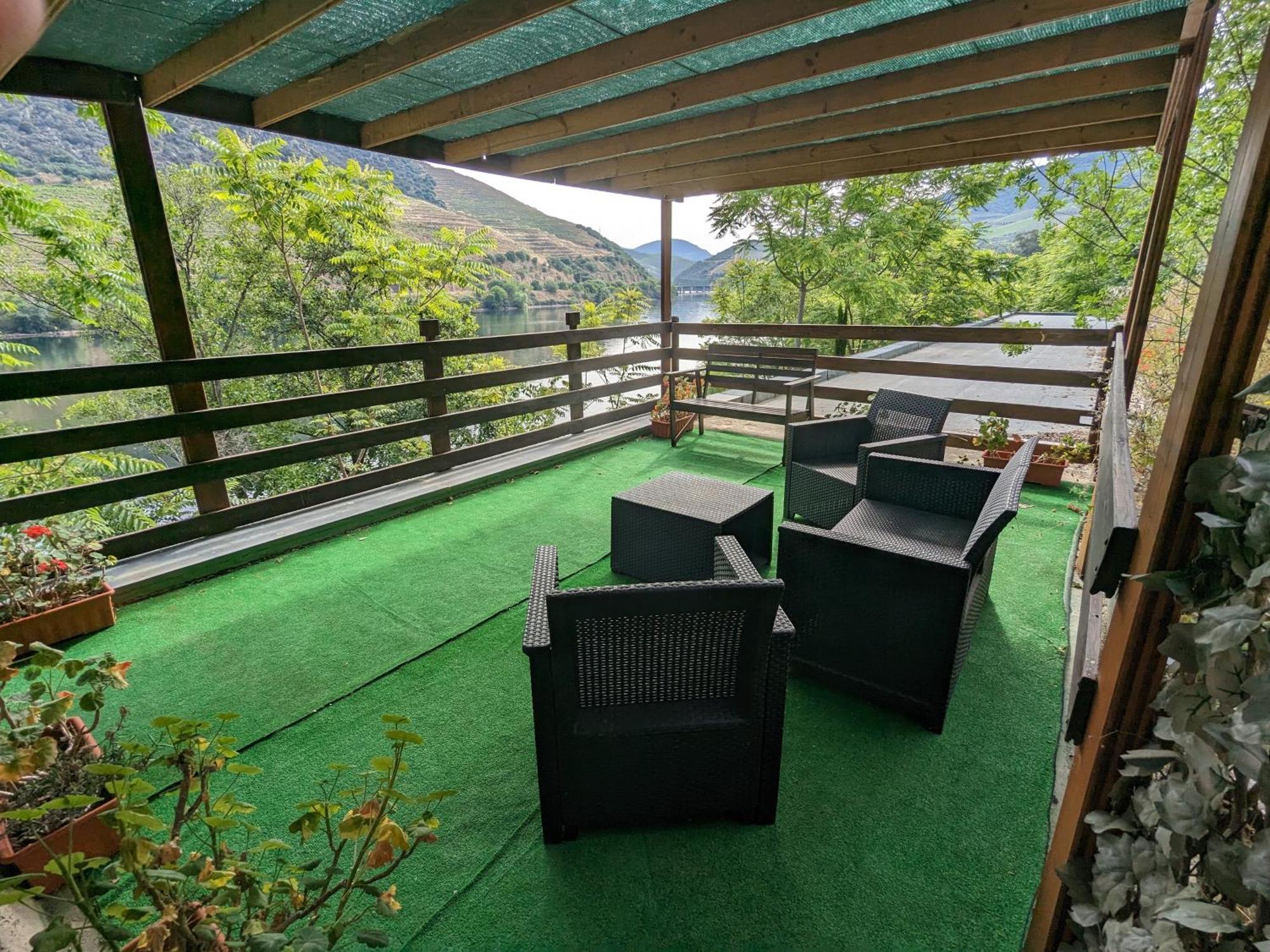 Douro Yacht Charter & Bungalows Sao Joao da Pesqueira Ngoại thất bức ảnh