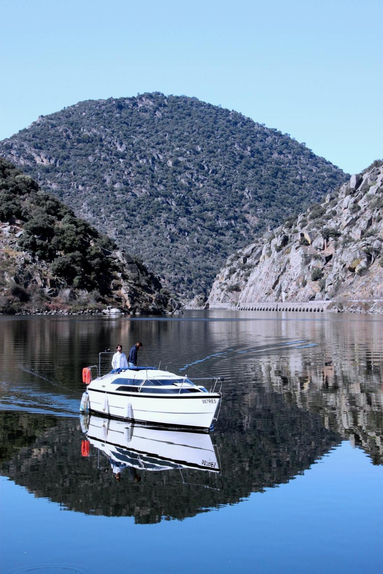 Douro Yacht Charter & Bungalows Sao Joao da Pesqueira Phòng bức ảnh